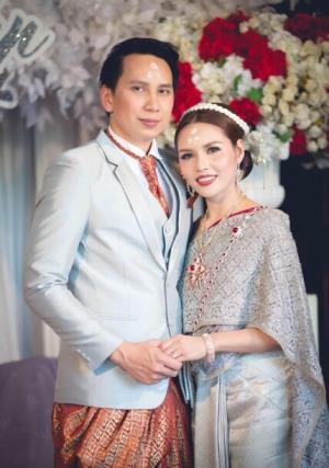 ชุดไทยเจ้าสาว ชุดไทยจักรพรรดิ์ เช่าที่แบมบี้ เวดดิ้ง ห้วยขวาง